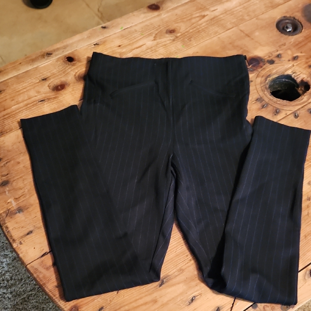 T Tahari Black Dress Pants Sleek Straight-Leg Design